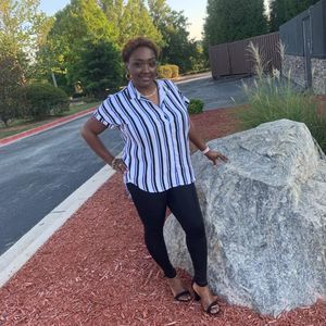 Meet your Posher, Latoya